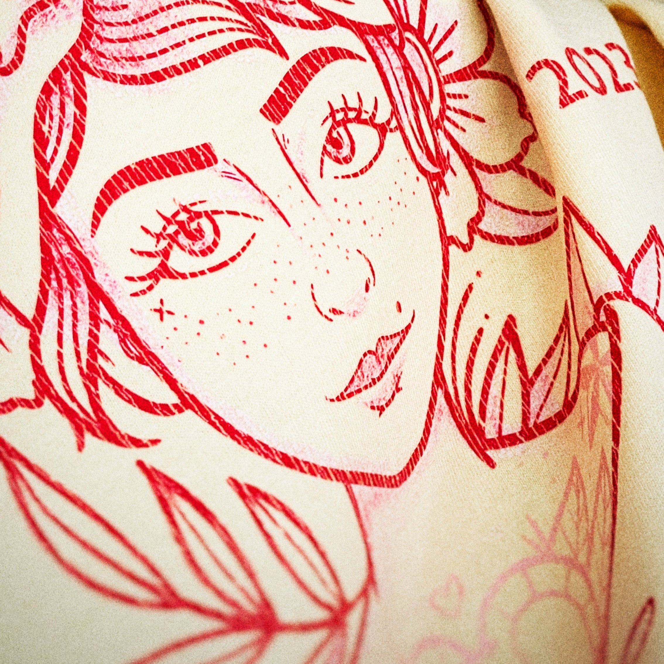 T-shirt imprimé femme - "Bold Heart"