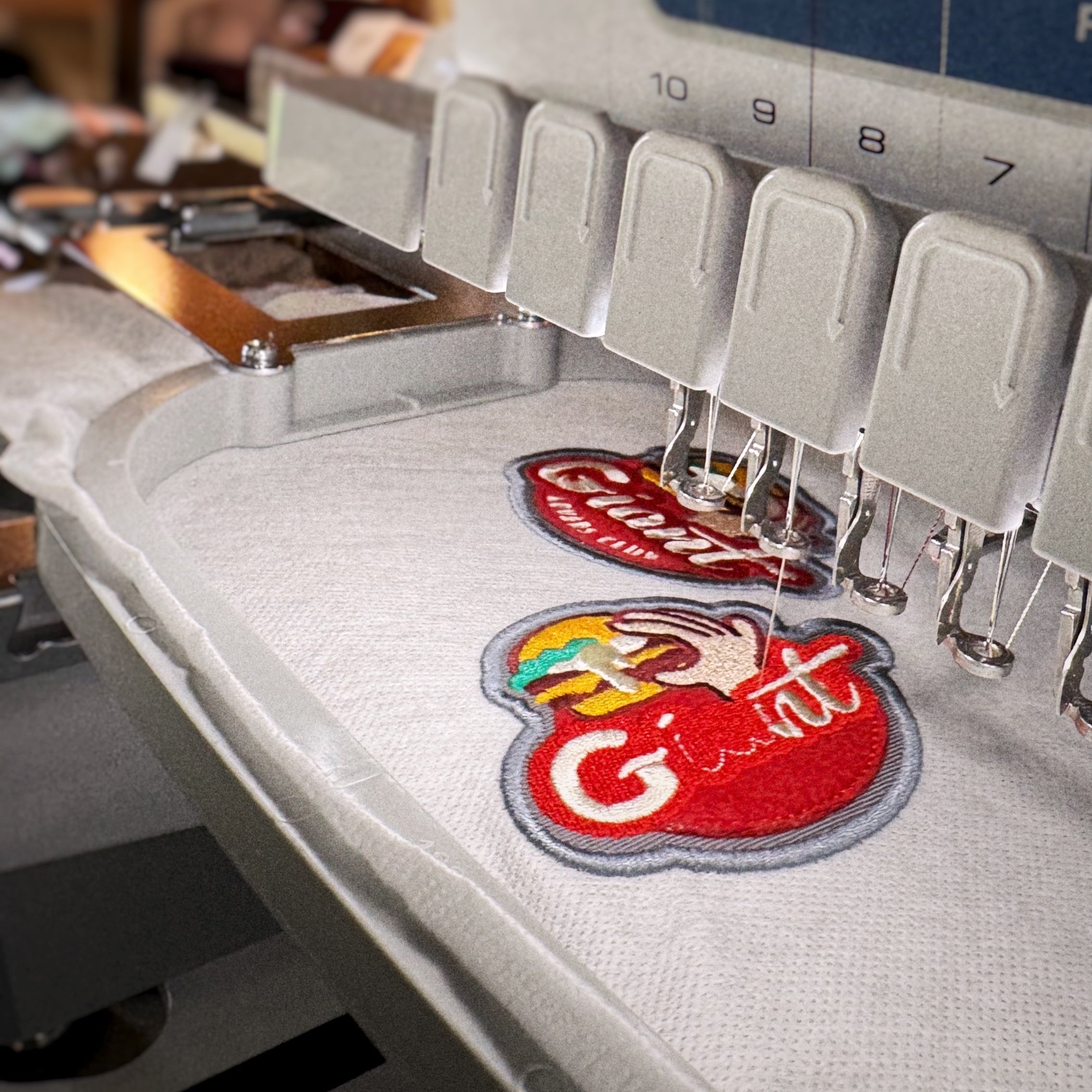 GIANT LOVERS CLUB - édition limitée QUICK x MIRADOR 🍔 - Patch/Broche