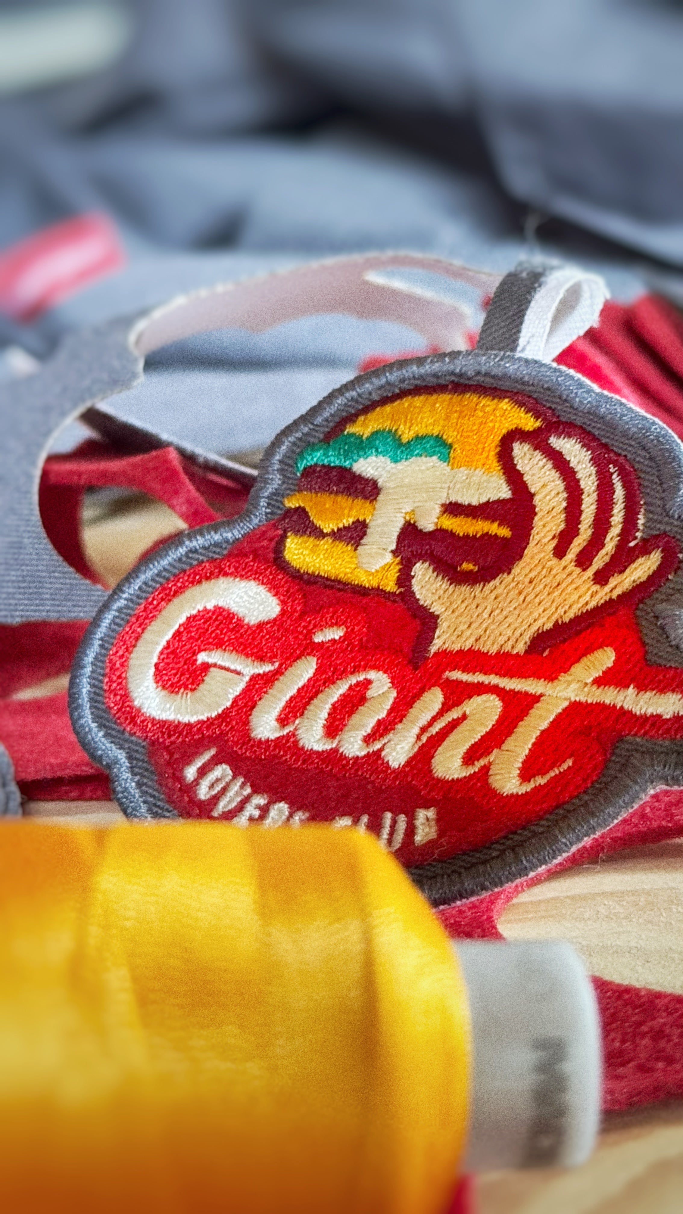 GIANT LOVERS CLUB - édition limitée QUICK x MIRADOR 🍔 - Patch/Broche