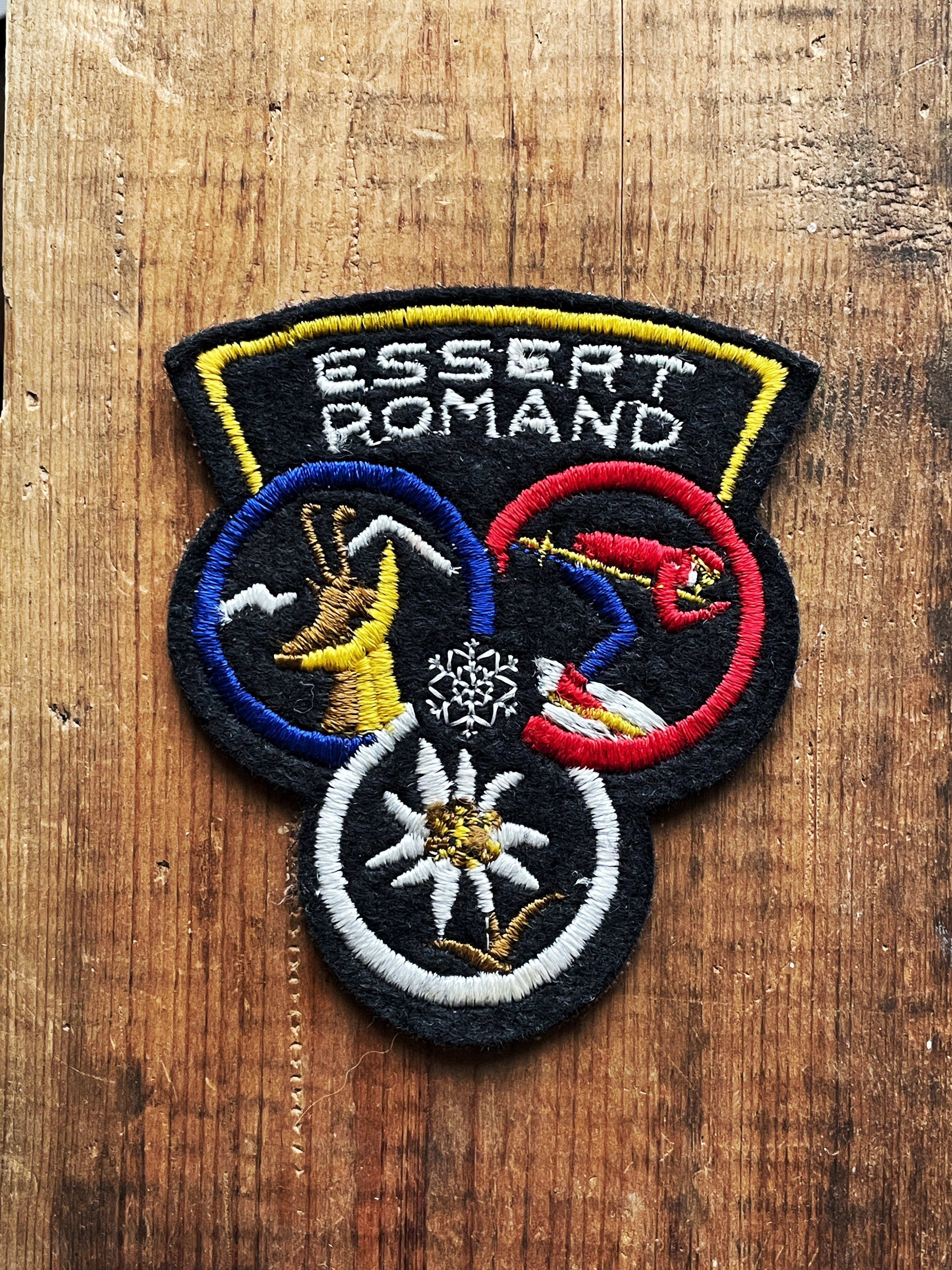 Essert Romand - Écusson vintage