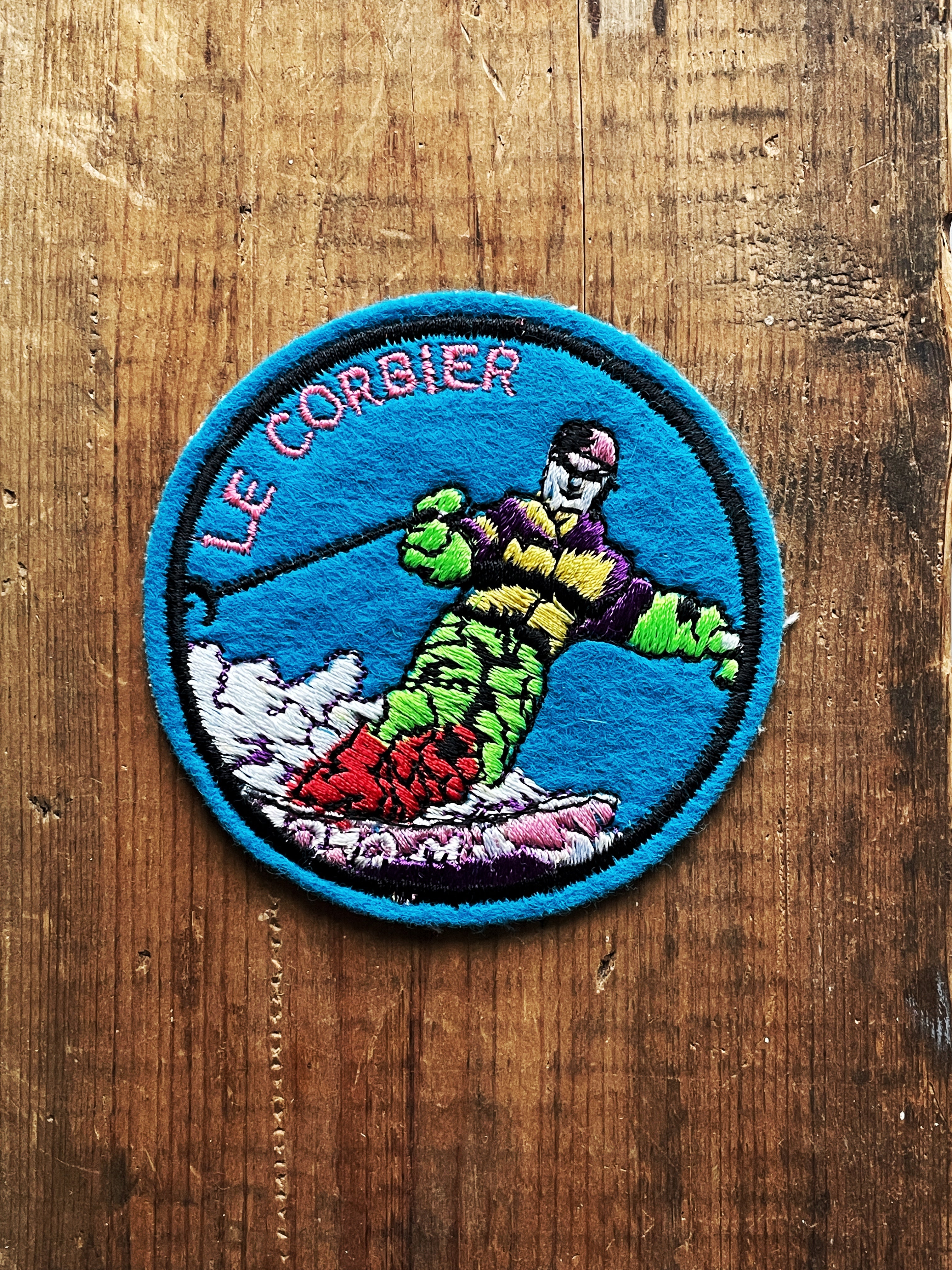 Le Corbier - Écusson vintage