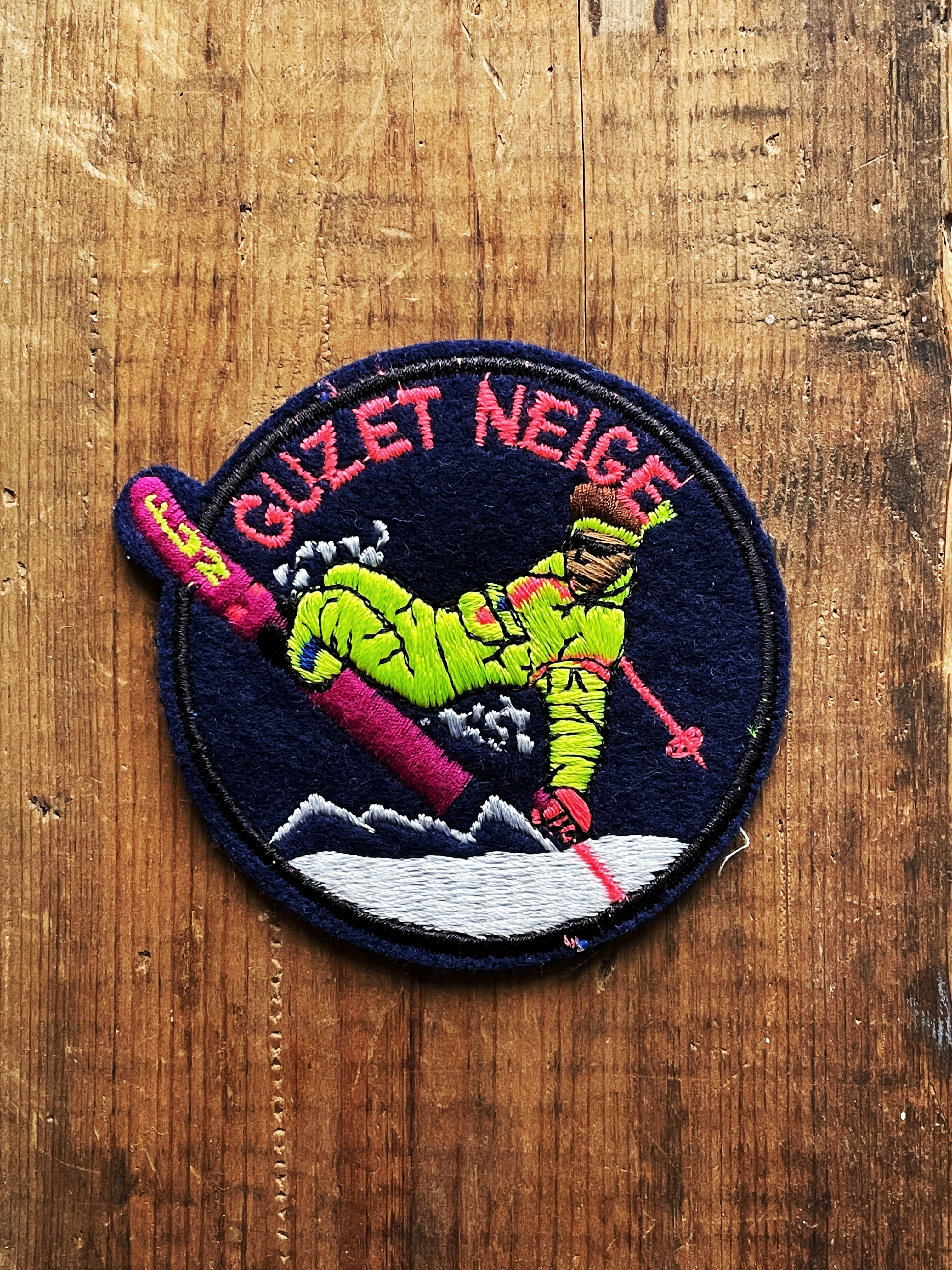 Guzet neige - Écusson vintage