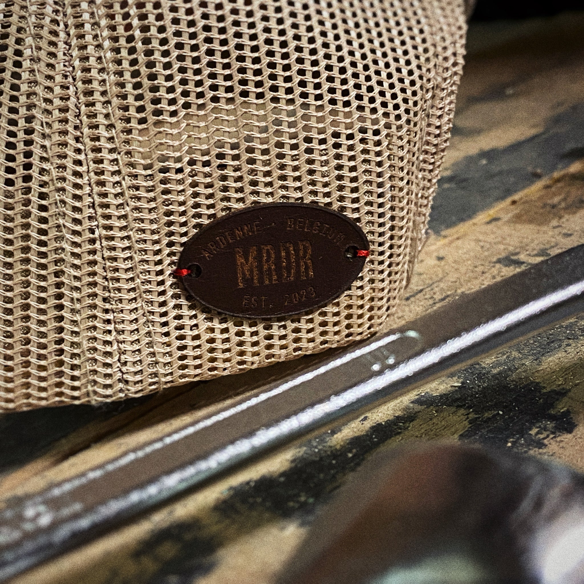 Casquette retro trucker avec écusson vintage 