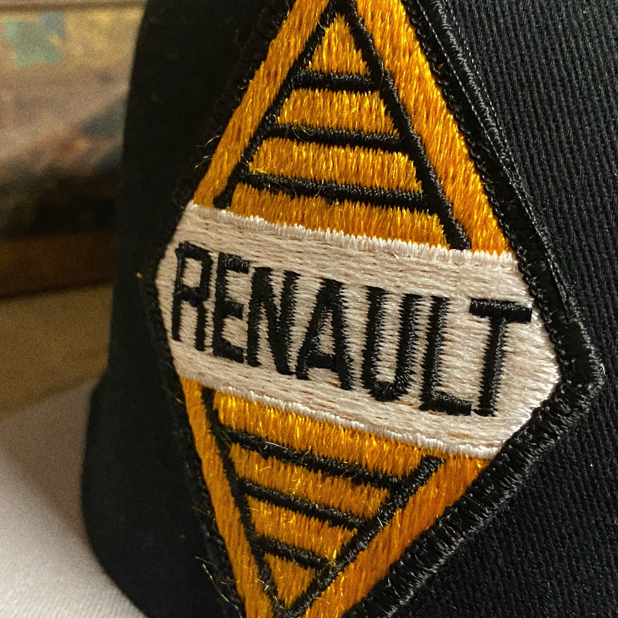 Casquette snapback avec écusson vintage "Renault"