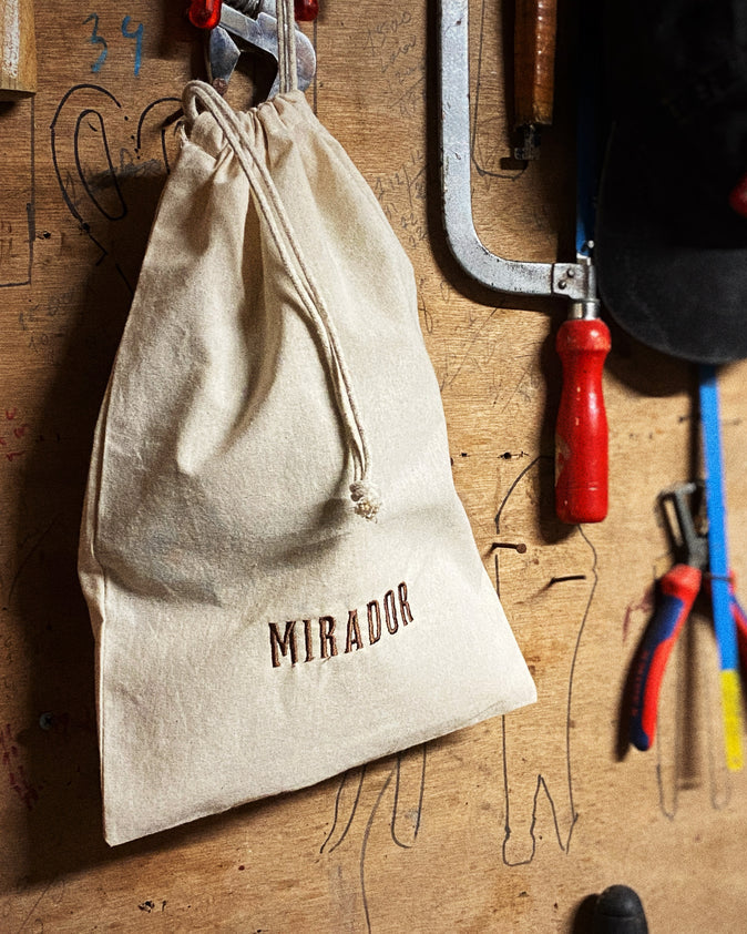 Casquette en velours avec écusson vintage "Manitoba"