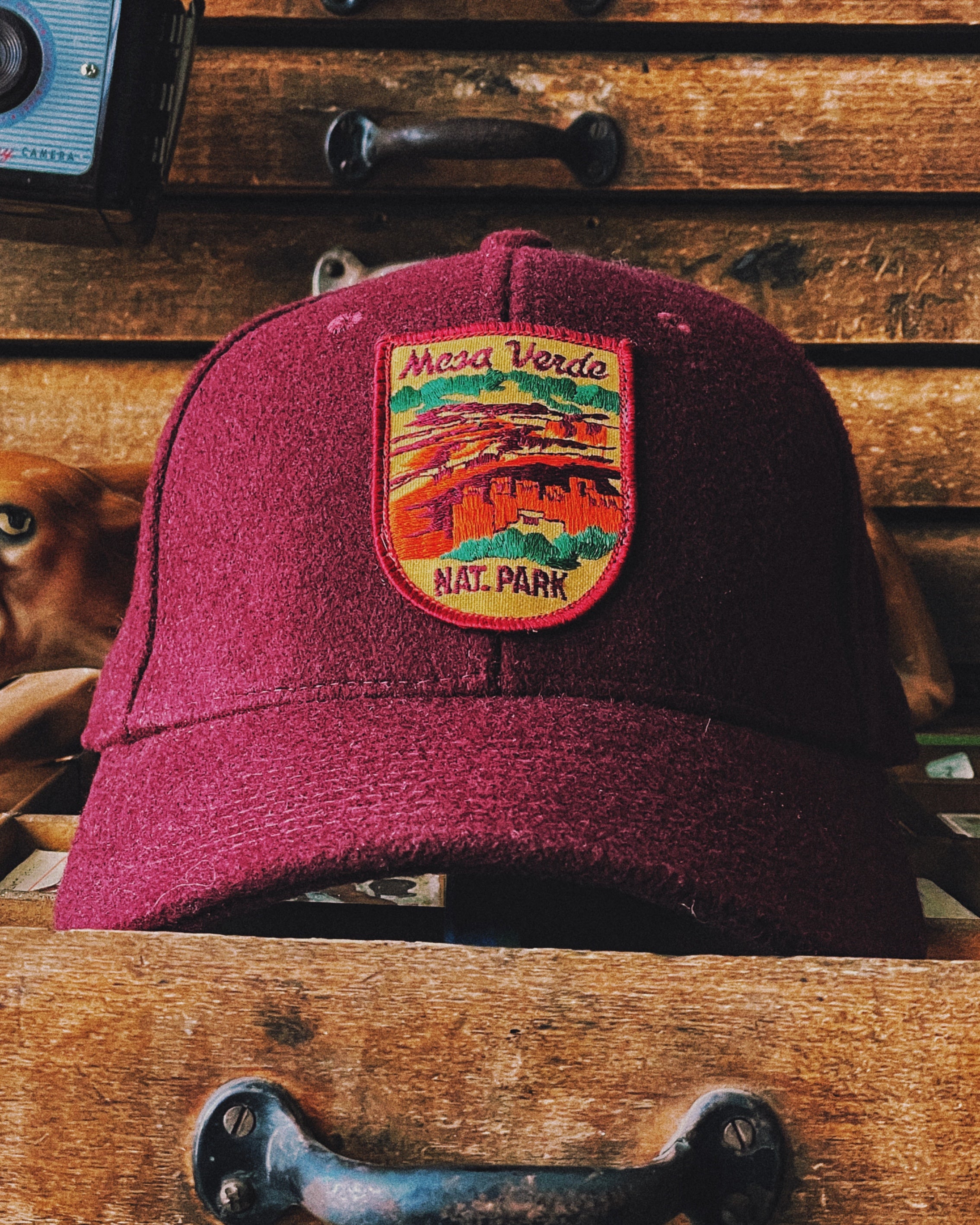 Casquette éco-responsable effet "laine" avec écusson vintage "Mesa verde"