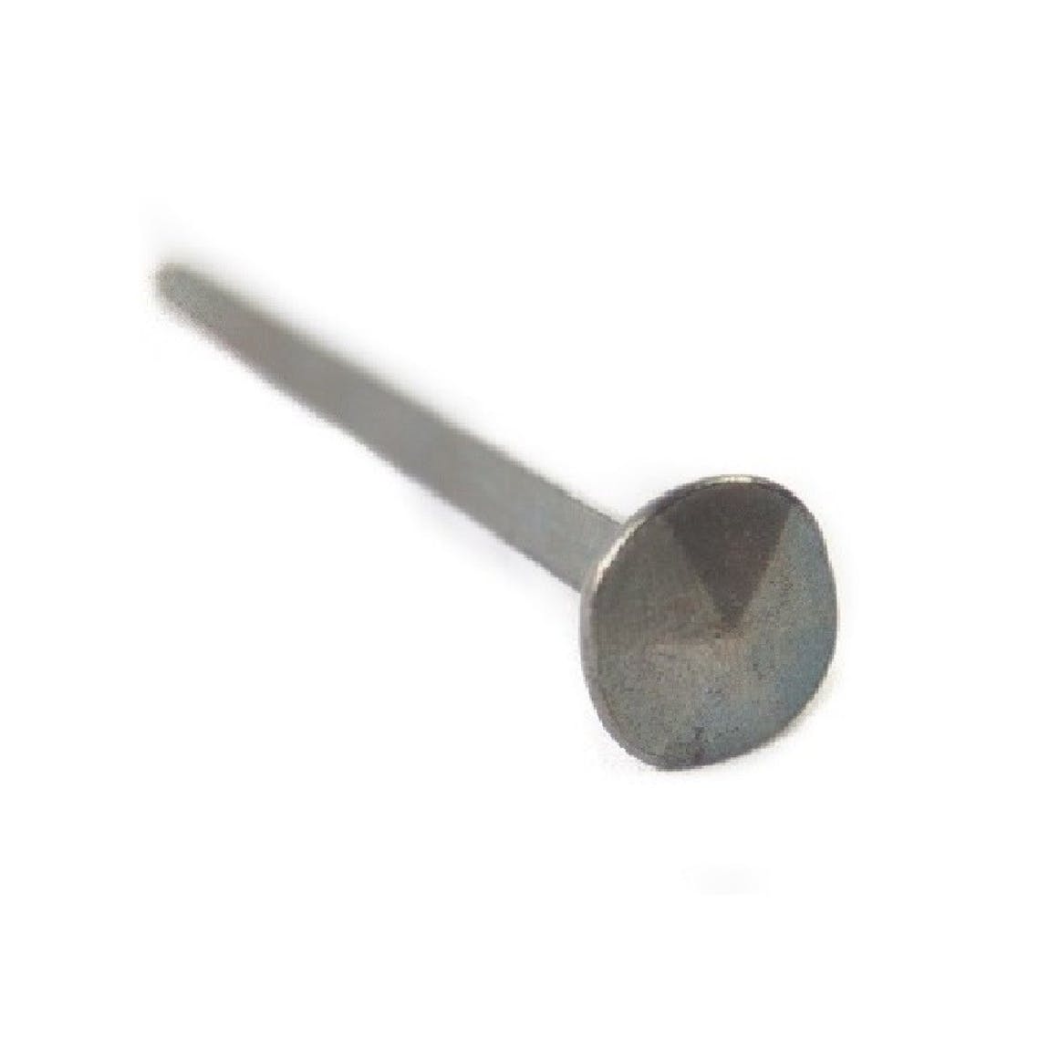 Clou en métal martelé